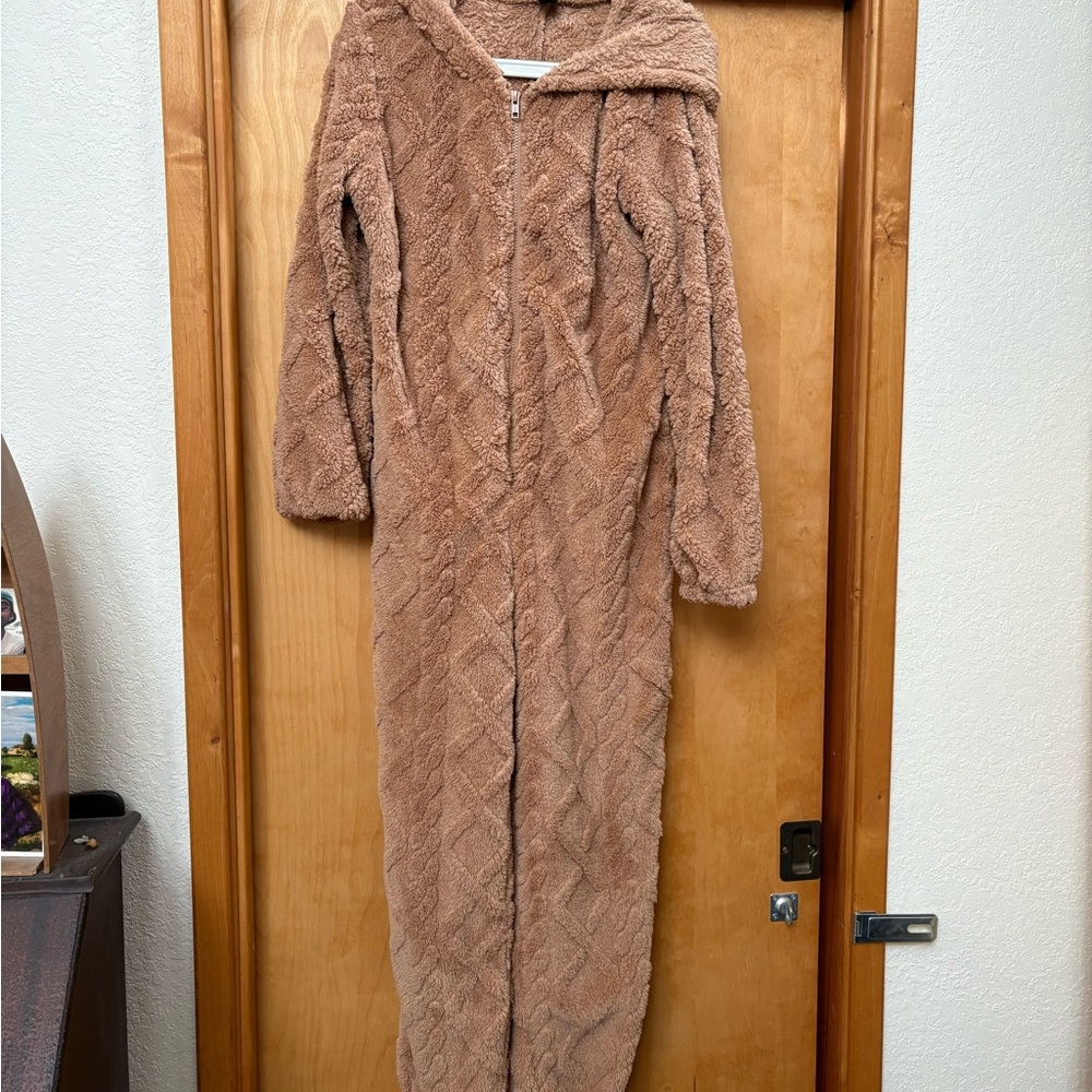 Tan soft onesie - Picture 3 of 9
